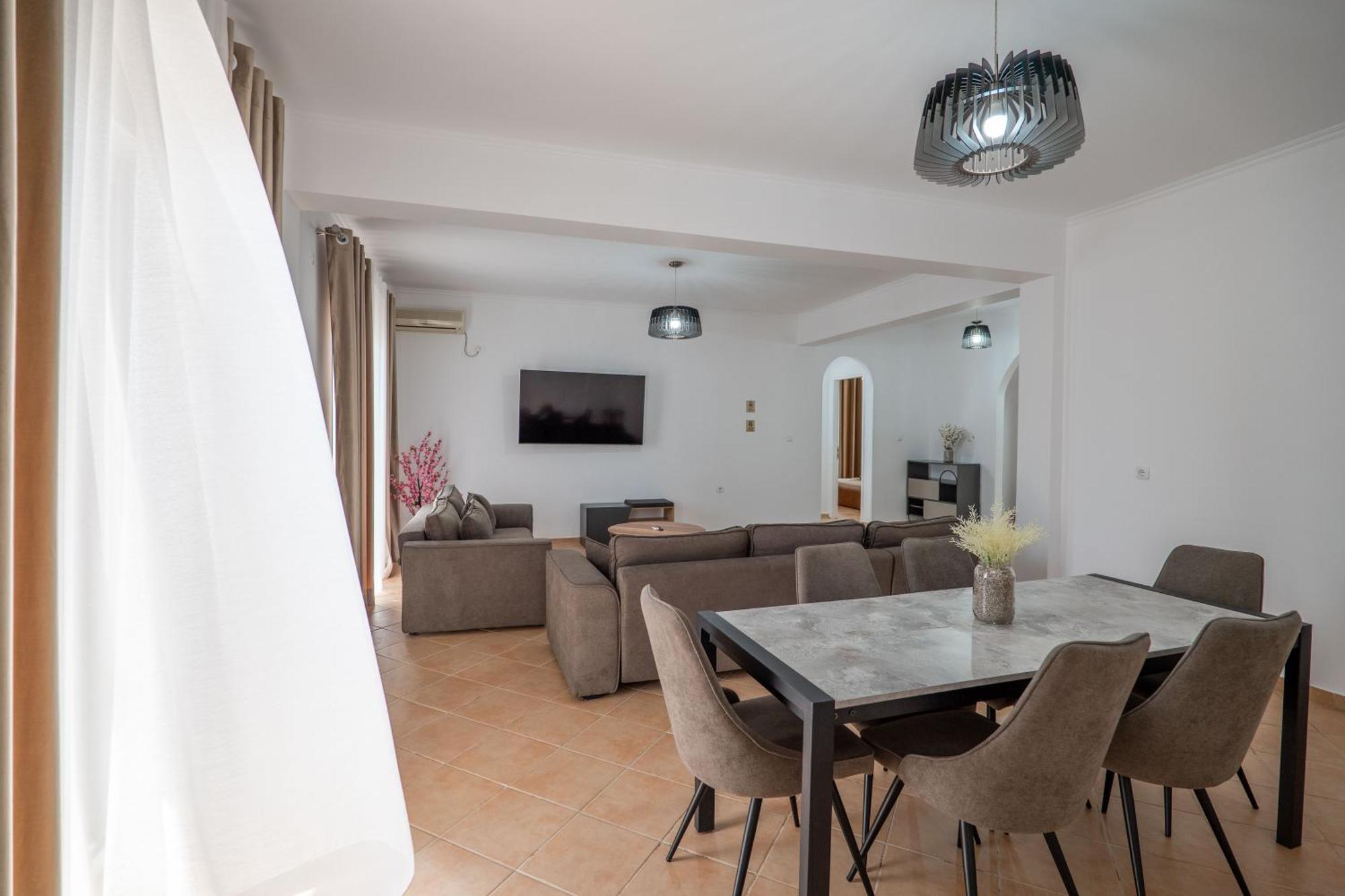 Hoteleks Inn & Suites Саранда Екстер'єр фото